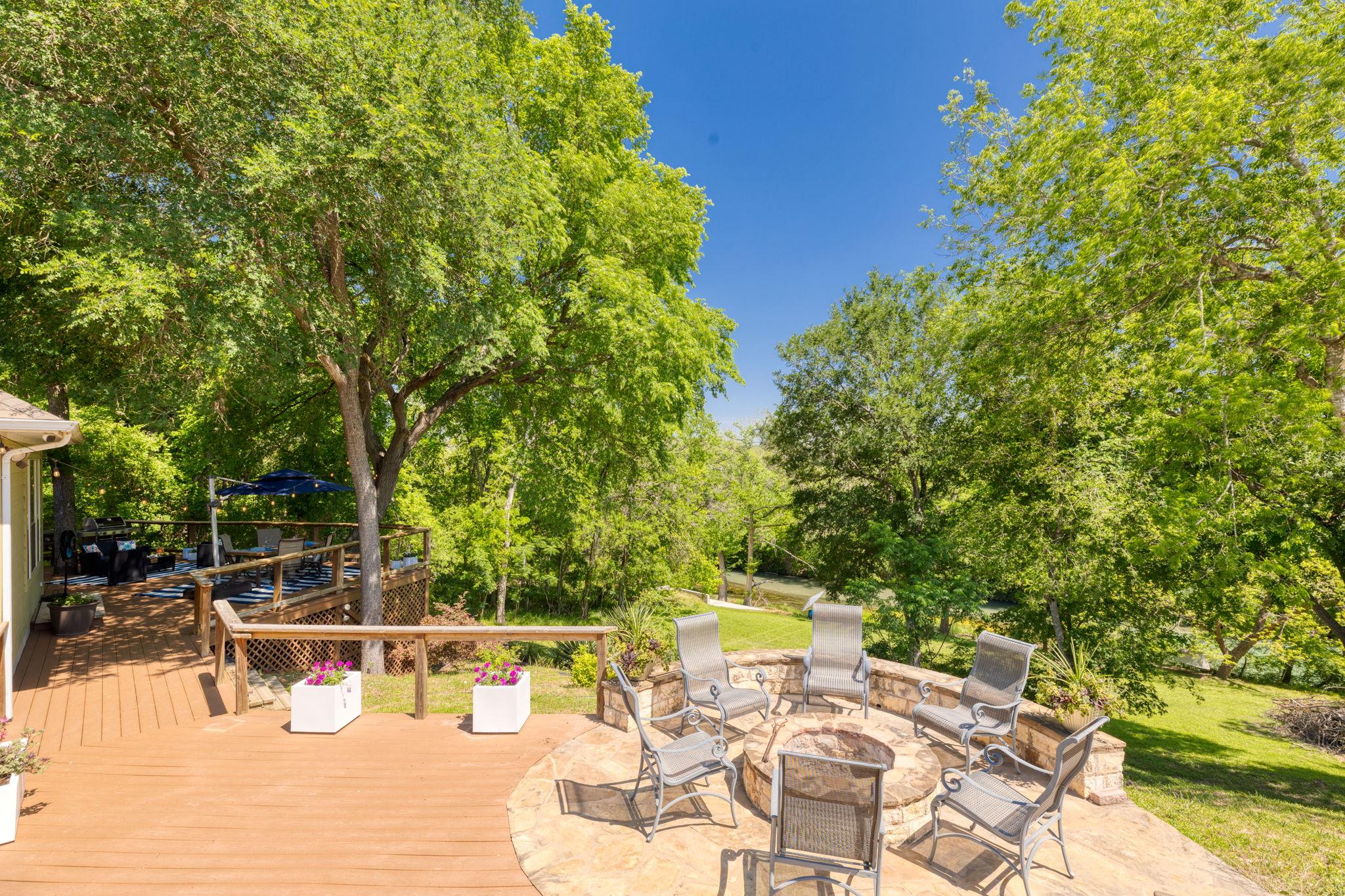 326 Red Bird Ln, Kingsbury, TX 78638