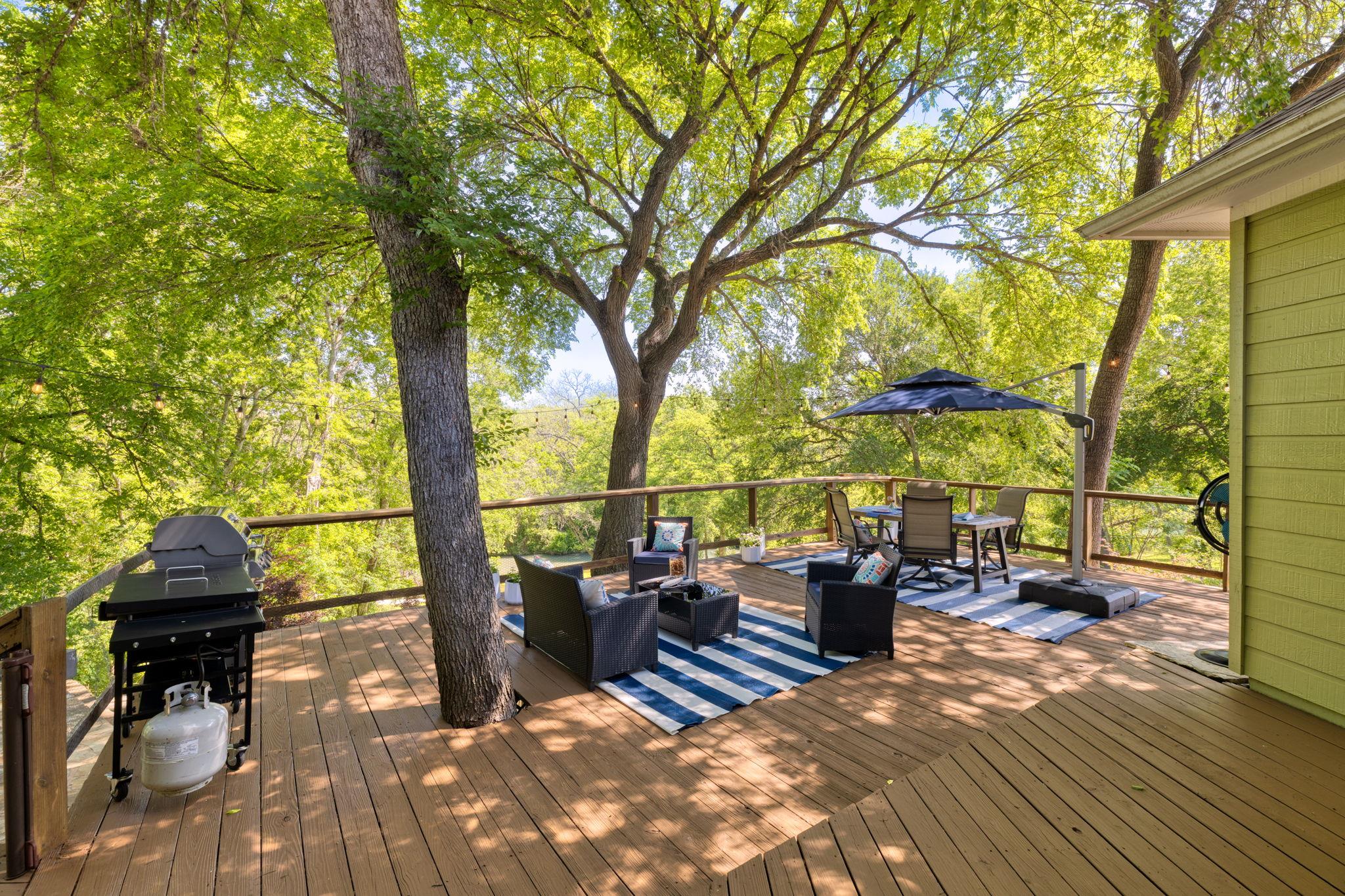 326 Red Bird Ln, Kingsbury, TX 78638