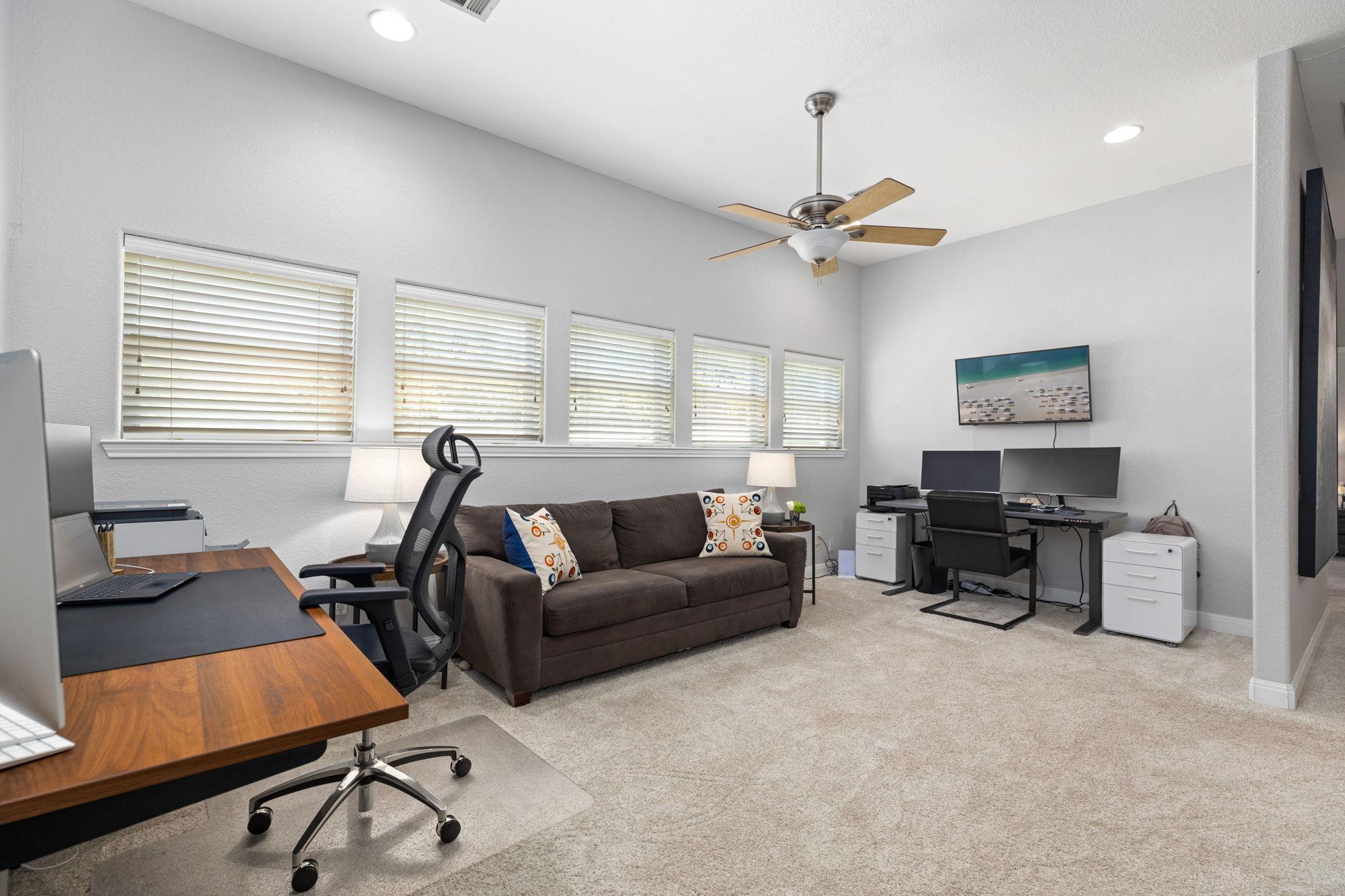 326 Red Bird Ln, Kingsbury, TX 78638