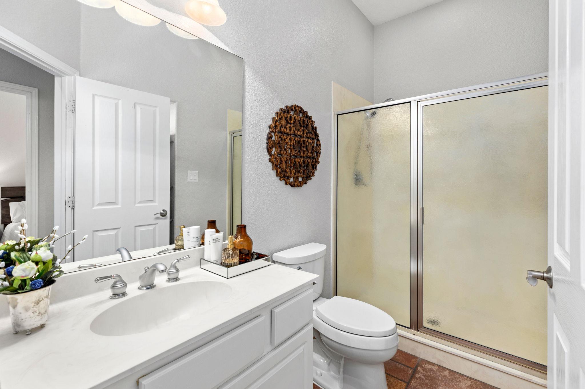 326 Red Bird Ln, Kingsbury, TX 78638