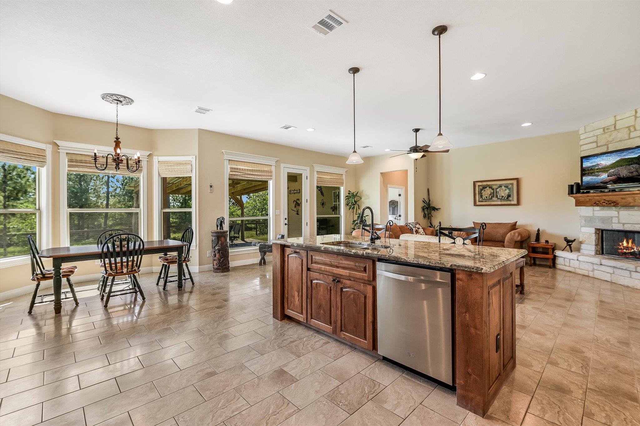 117 E Tanglebriar Ct # 11, Bastrop, TX 78602