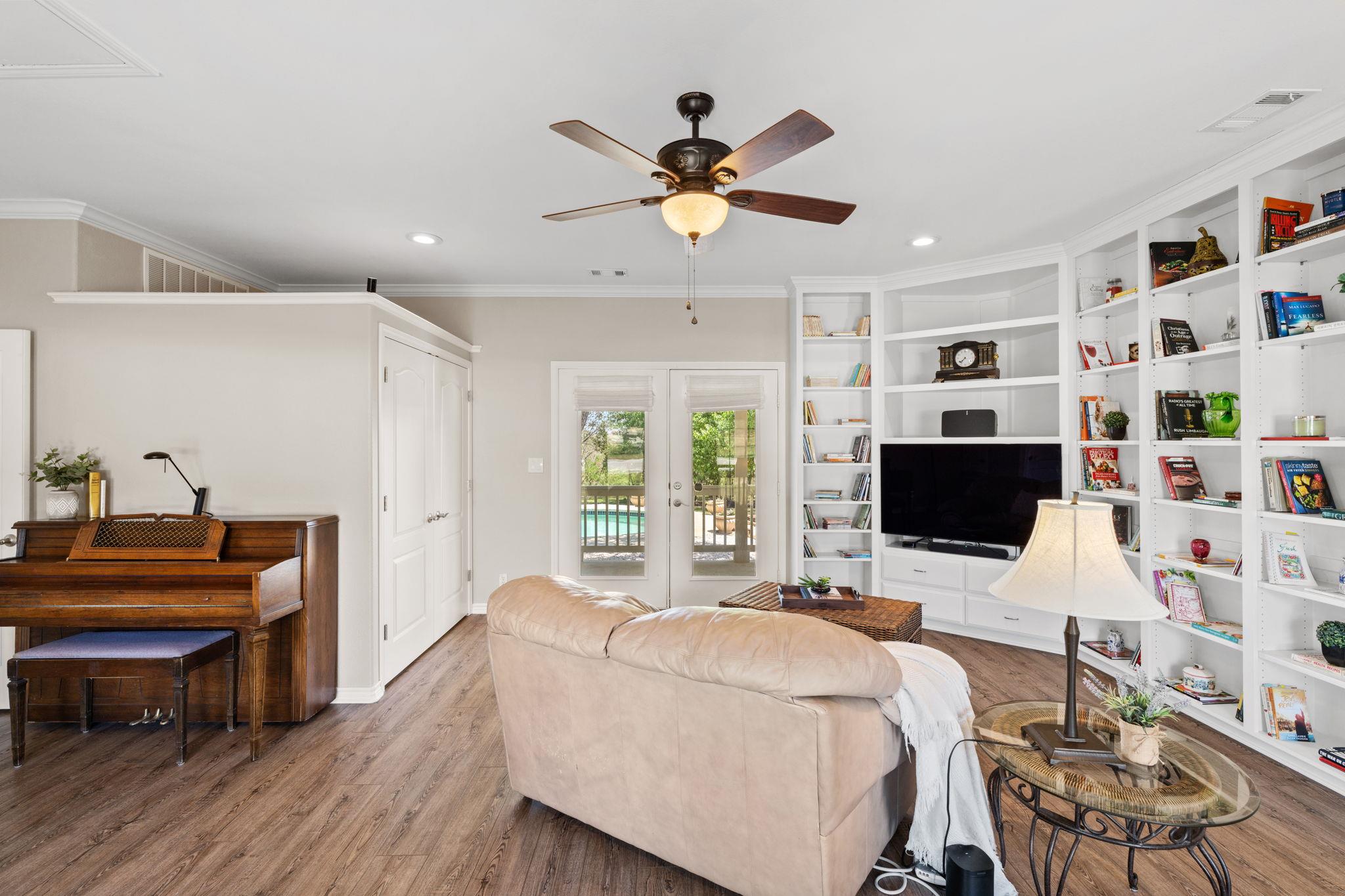 2409 Mormon Mill Rd, Marble Falls, TX 78654