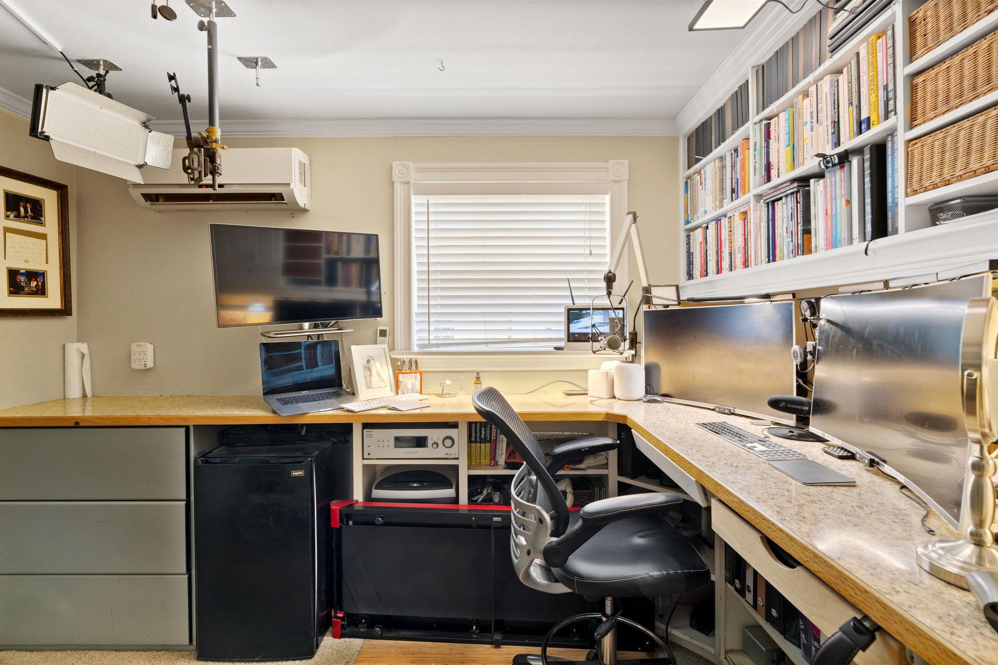 2409 Mormon Mill Rd, Marble Falls, TX 78654