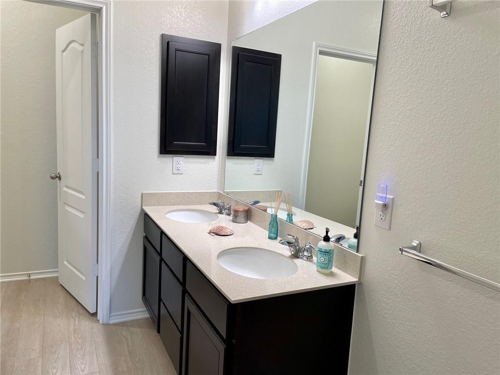 280 Kennicott Dr, Kyle, TX 78640