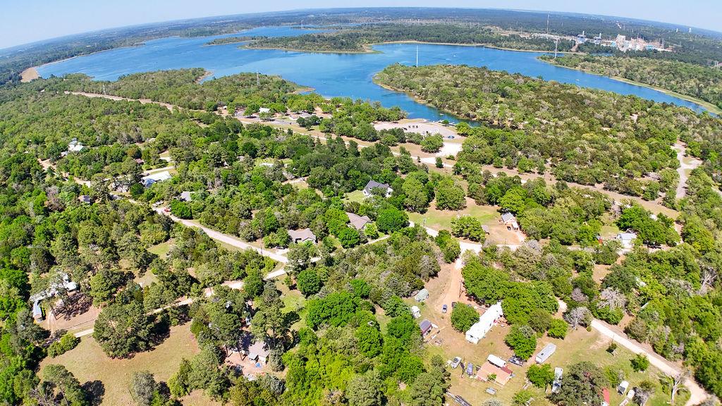 000 Deer Lake, Bastrop, TX 78602