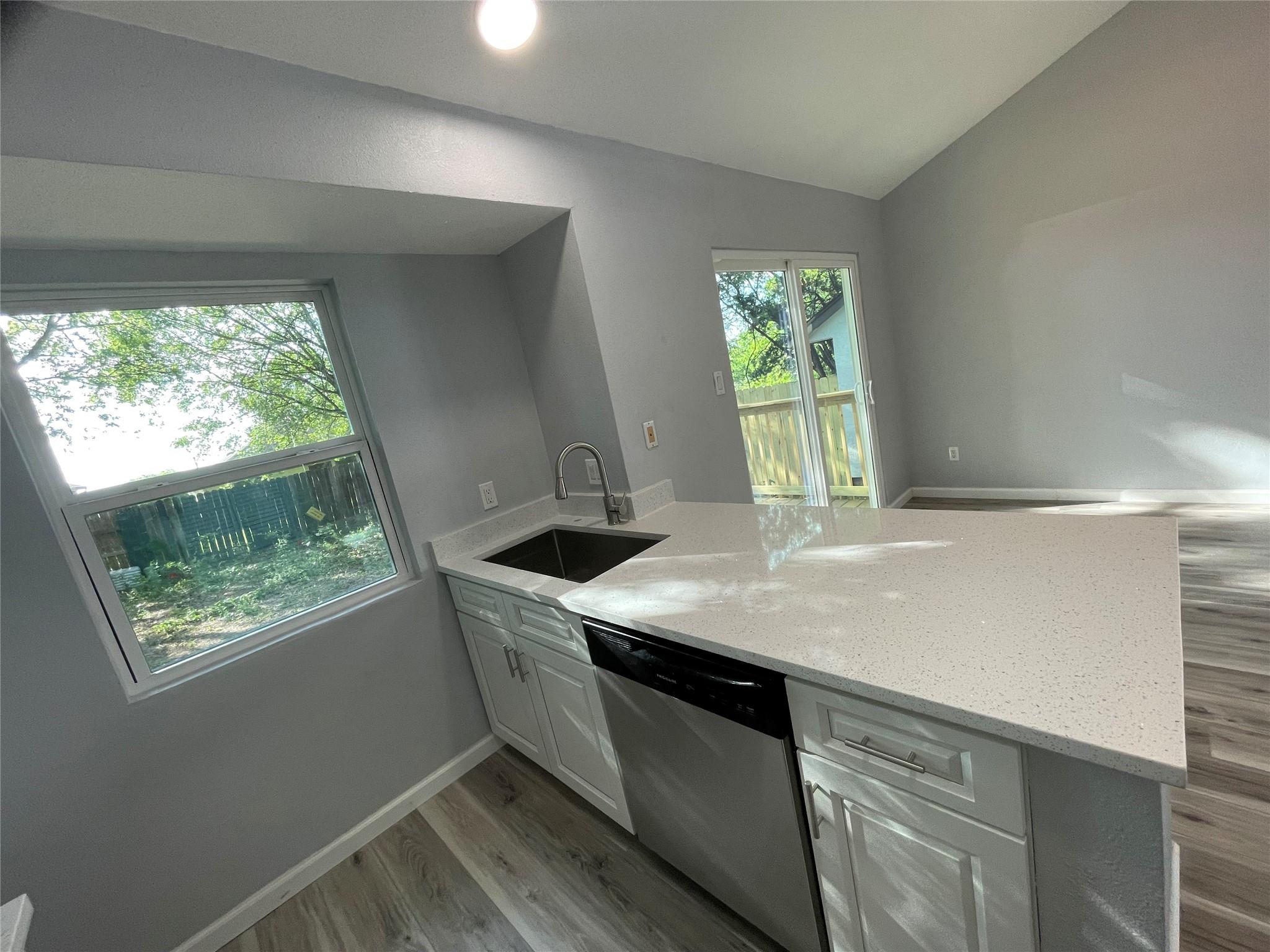 5403 Walnut Grove Dr, Austin, TX 78744