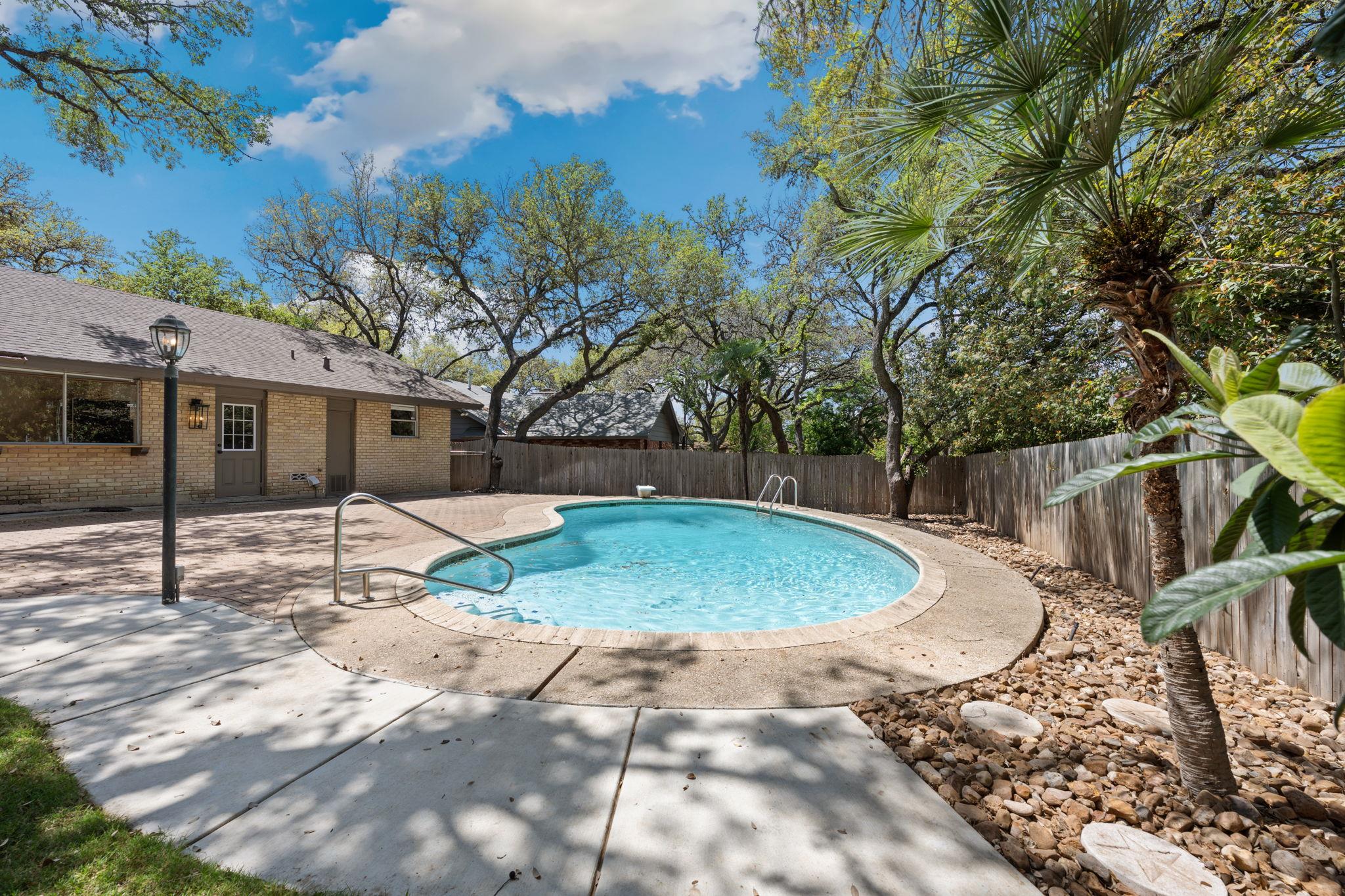 11011 Whispering Wind St, San Antonio, TX 78230