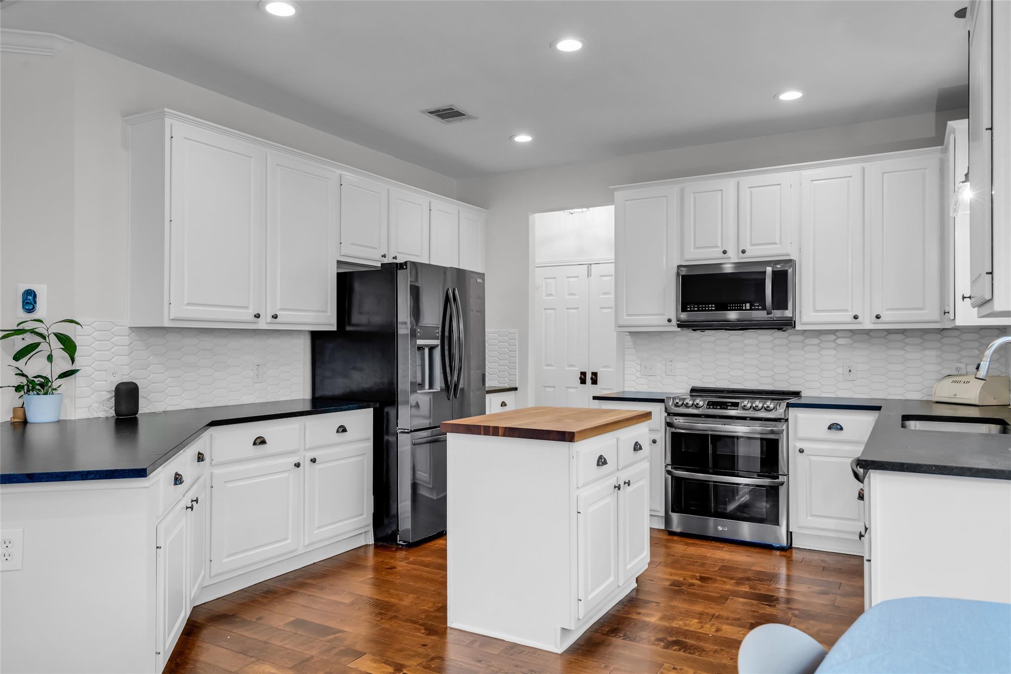 11500 Emerald Falls Dr, Austin, TX 78738