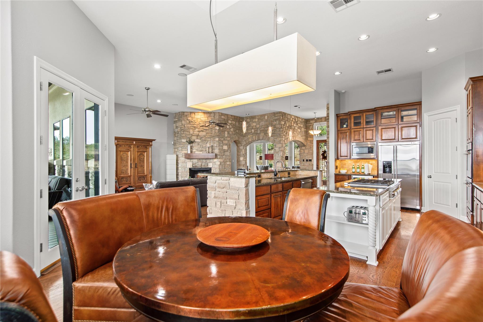 3414 Pawnee Pass S, Lakeway, TX 78738