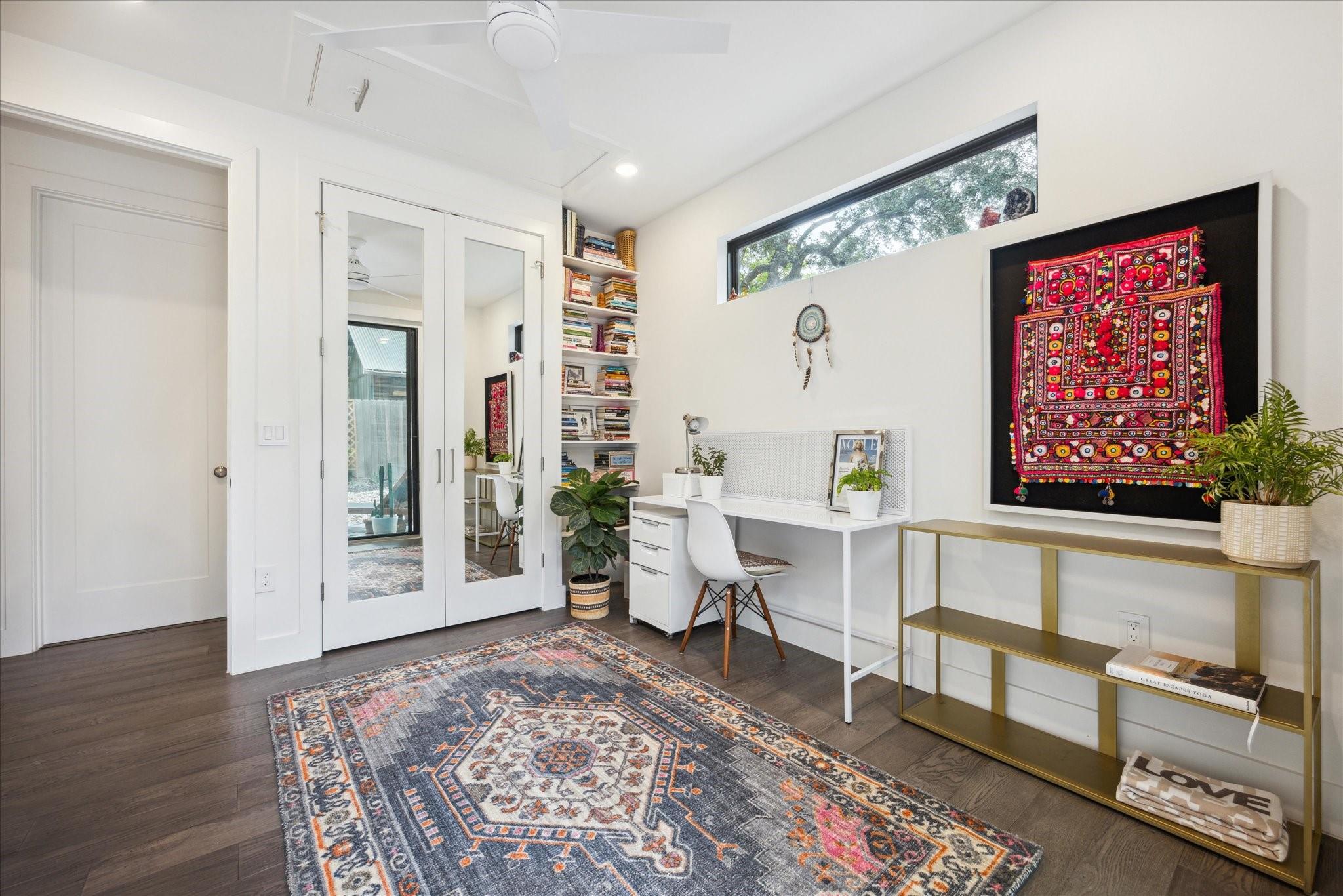 909 W Annie St # 2, Austin, TX 78704