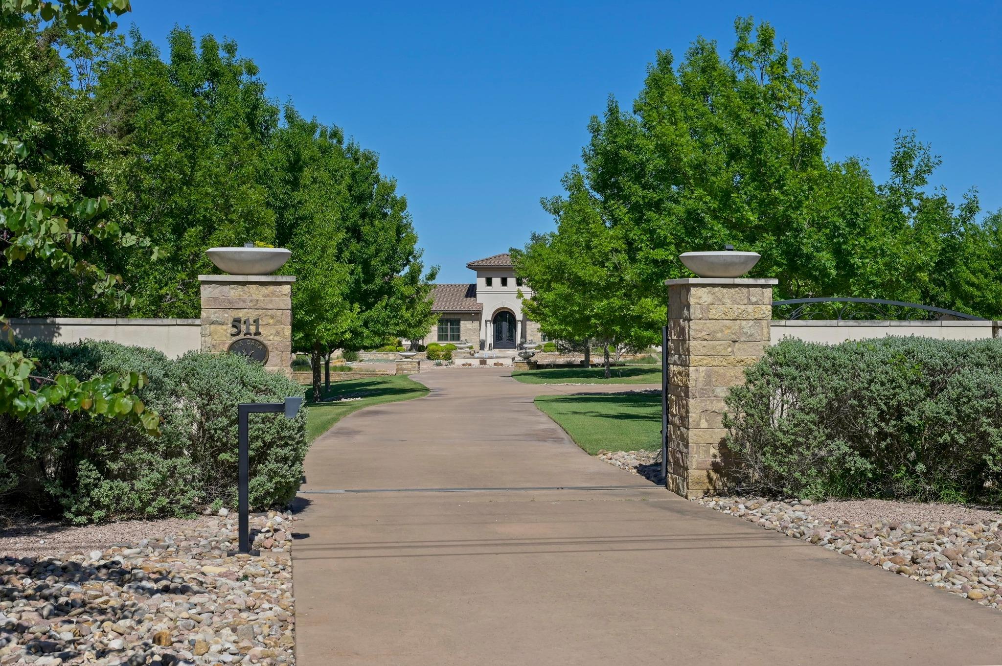 511 County Road 262, Georgetown, TX 78633