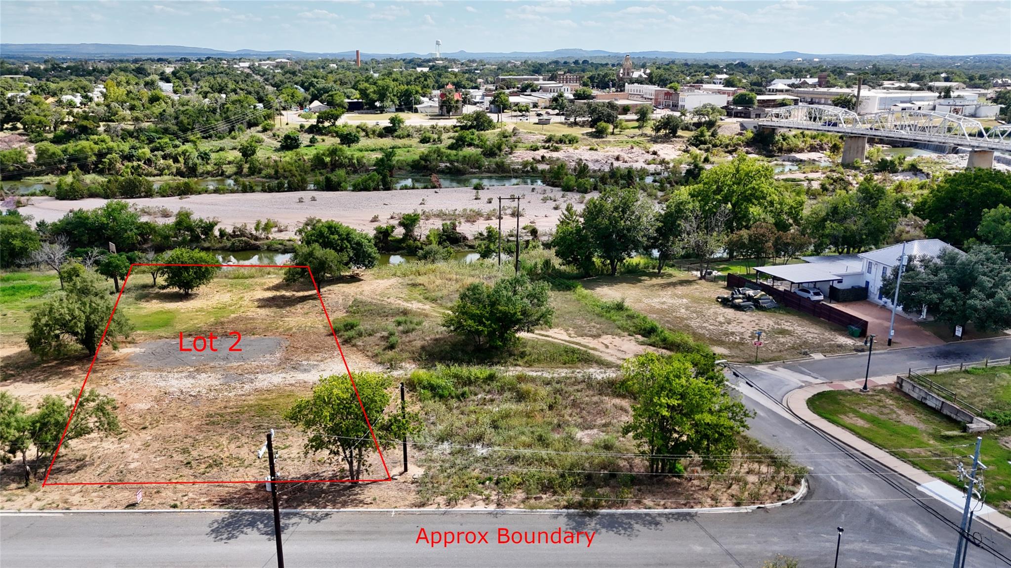 2 Walden Way, Llano, TX 78643