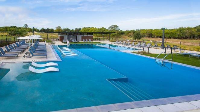 9605 Boathouse Dr, Austin, TX 78744