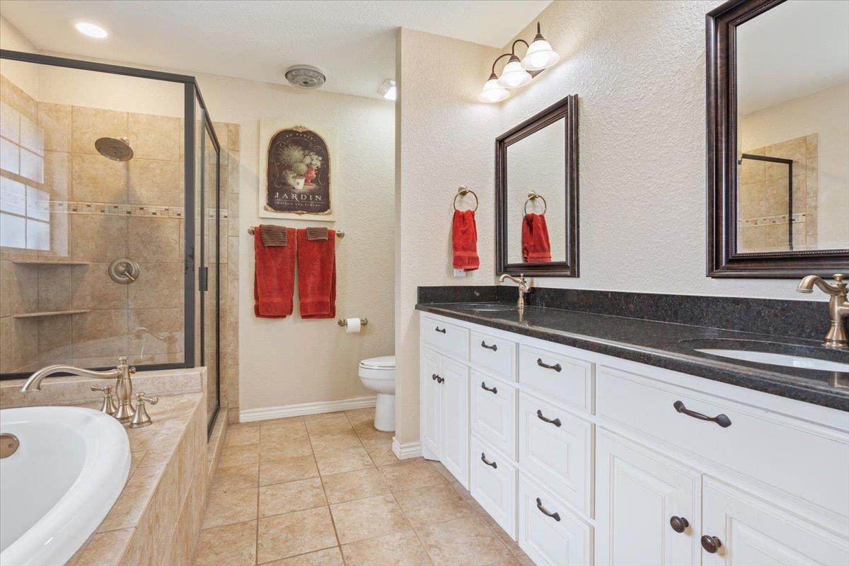 7511 N Lakeview Dr, Salado, TX 76571