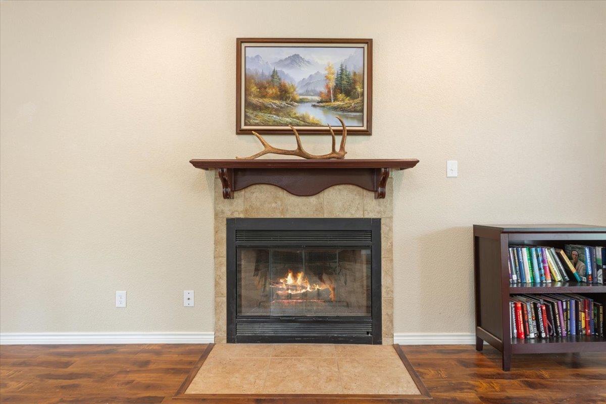 7511 N Lakeview Dr, Salado, TX 76571
