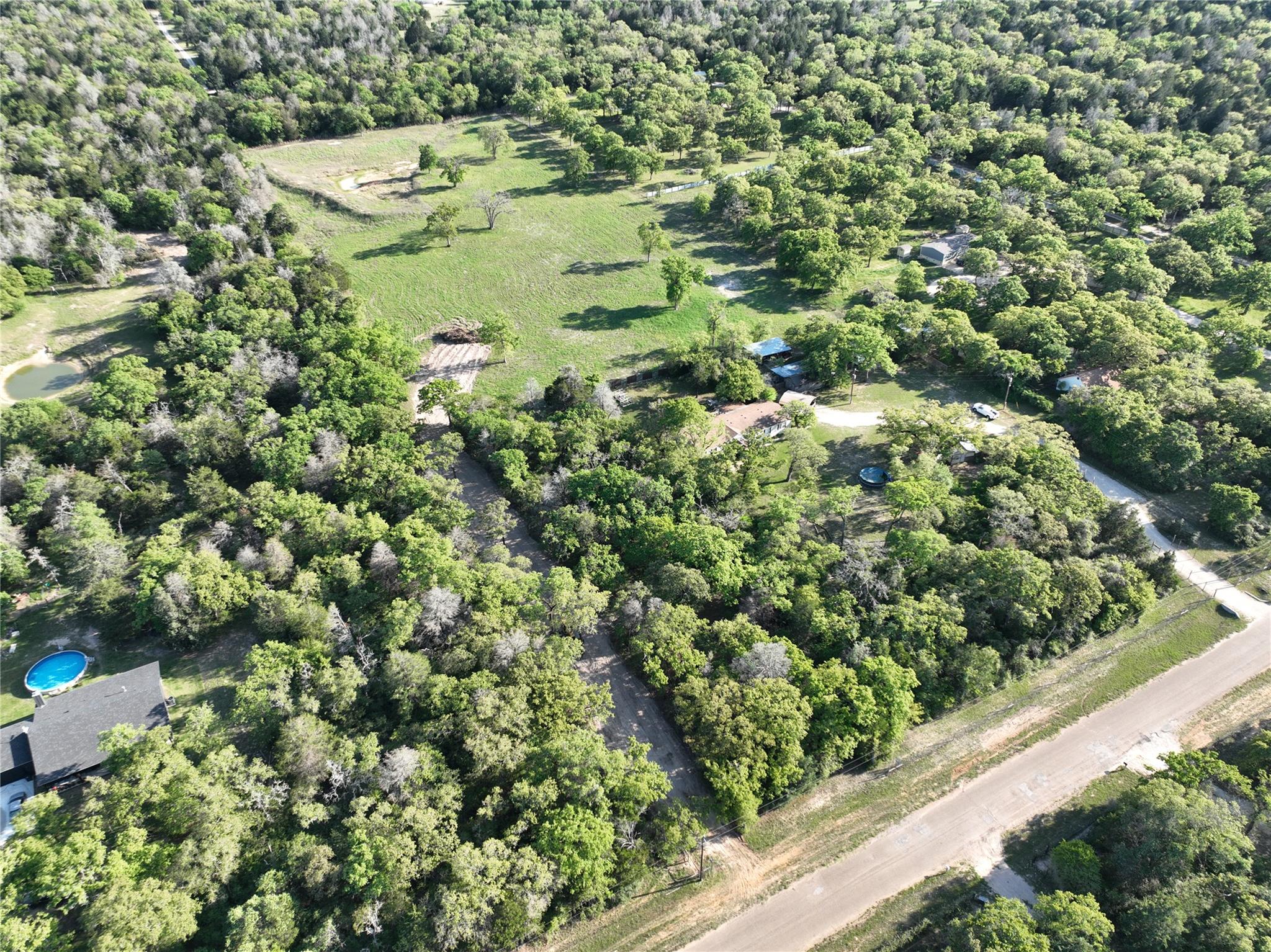 1480 County Road B, Lexington, TX 78947