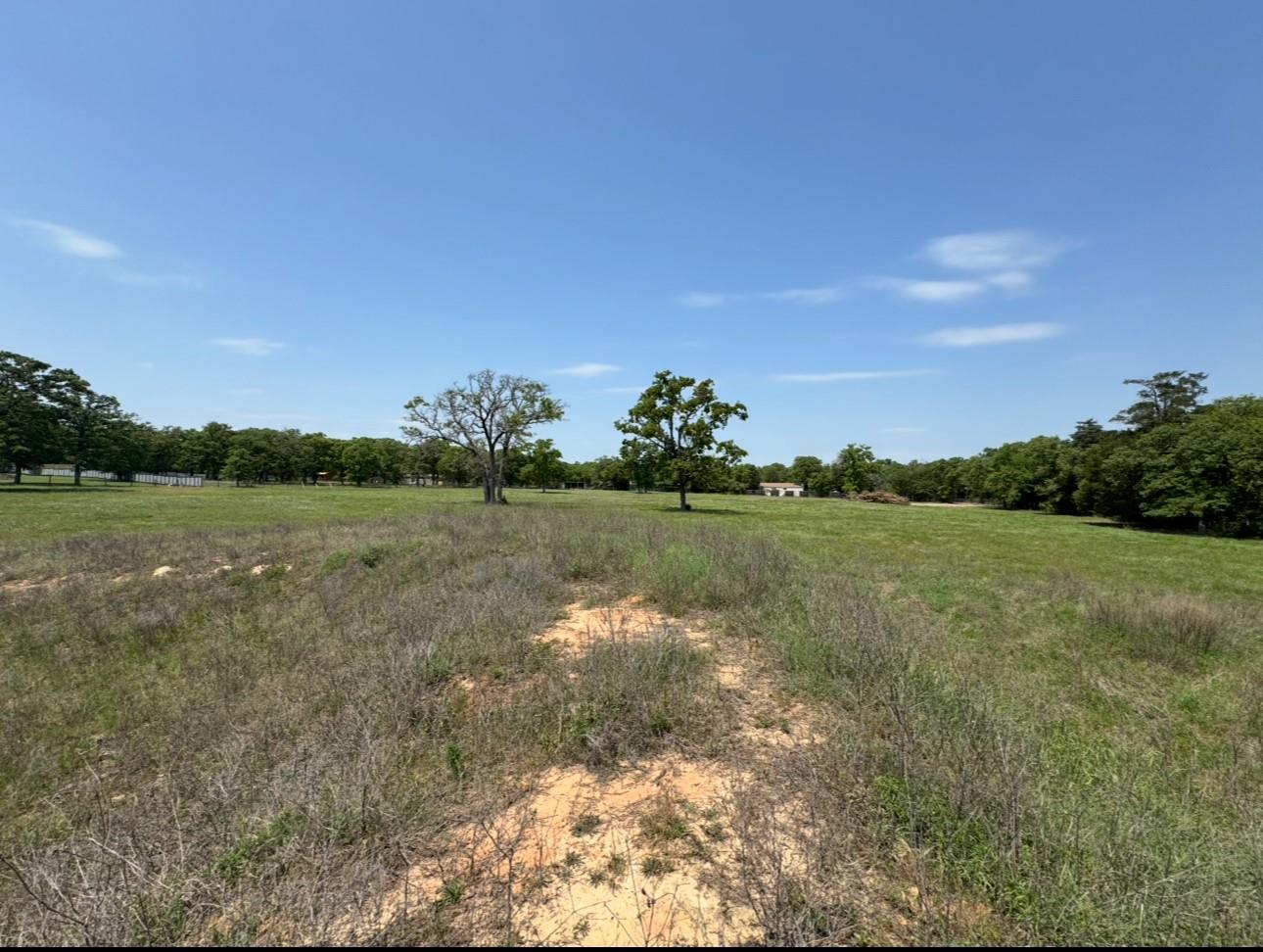 1480 County Road B, Lexington, TX 78947