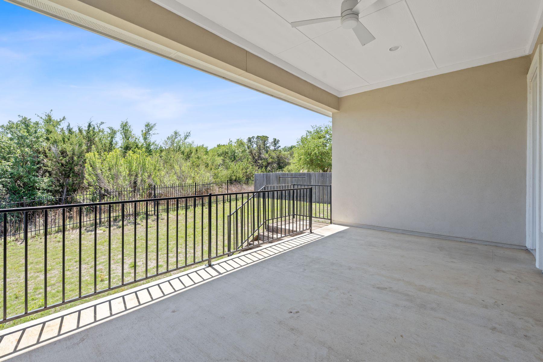 200 S Sage Holw, Dripping Springs, TX 78620