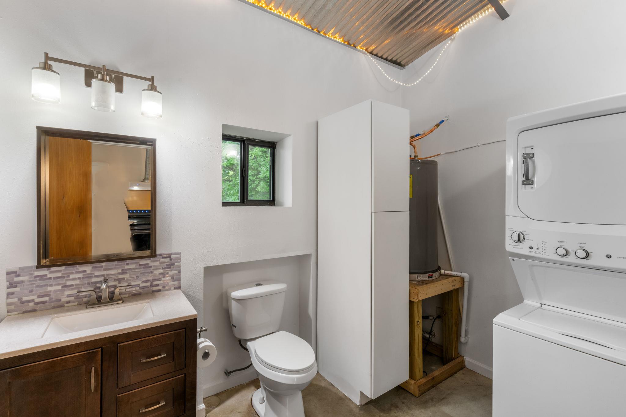 180 Henly Loop, Dripping Springs, TX 78620