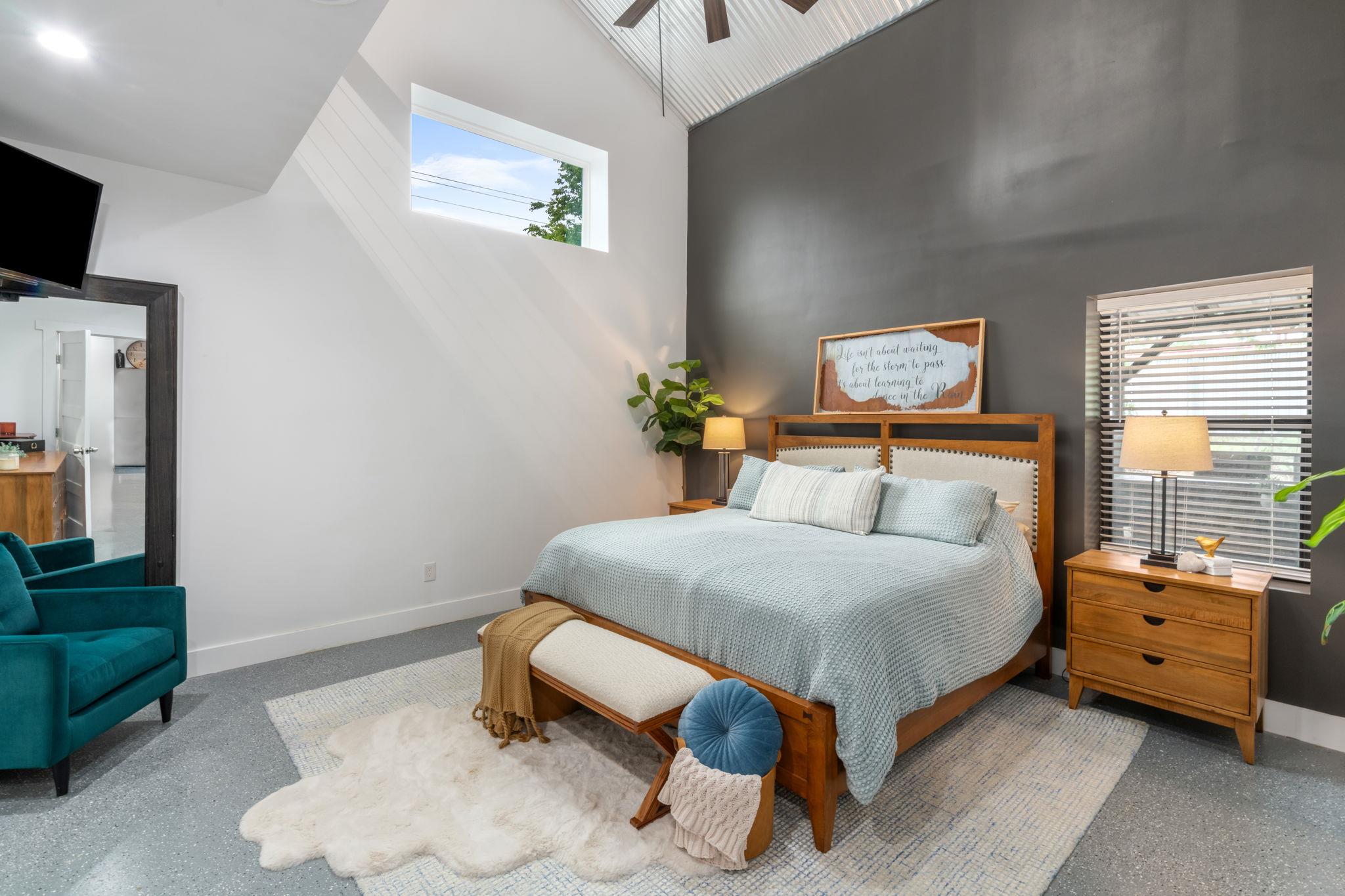 180 Henly Loop, Dripping Springs, TX 78620