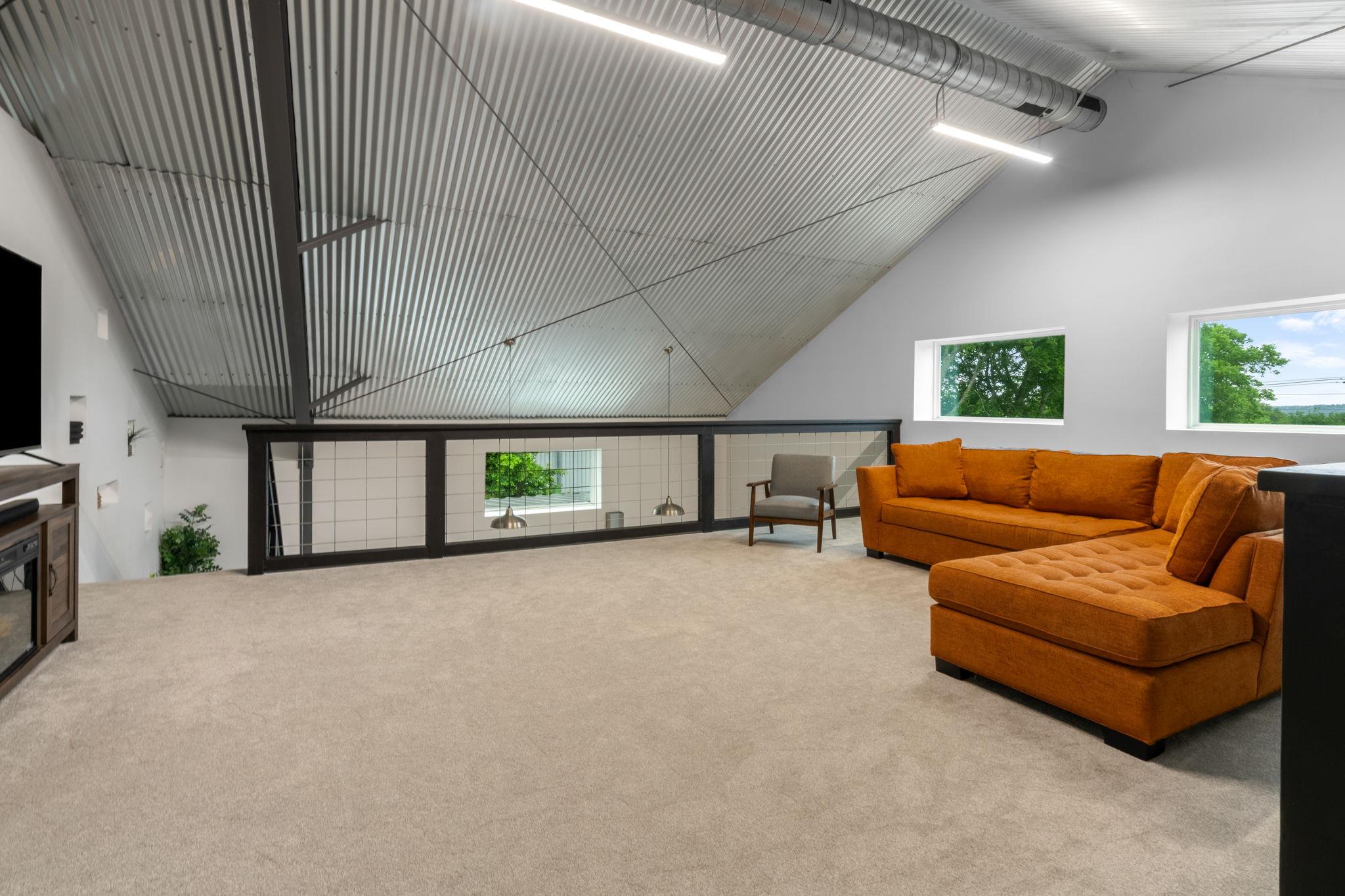 180 Henly Loop, Dripping Springs, TX 78620