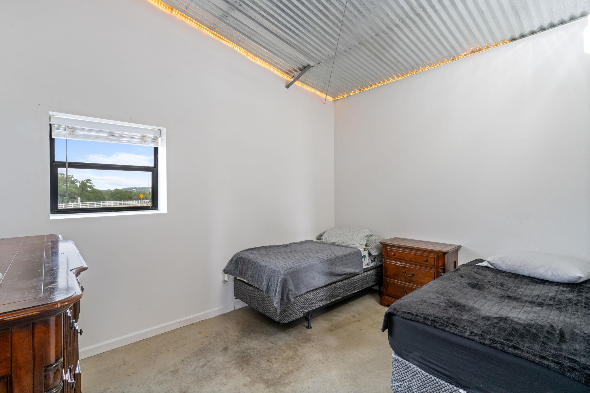 180 Henly Loop, Dripping Springs, TX 78620