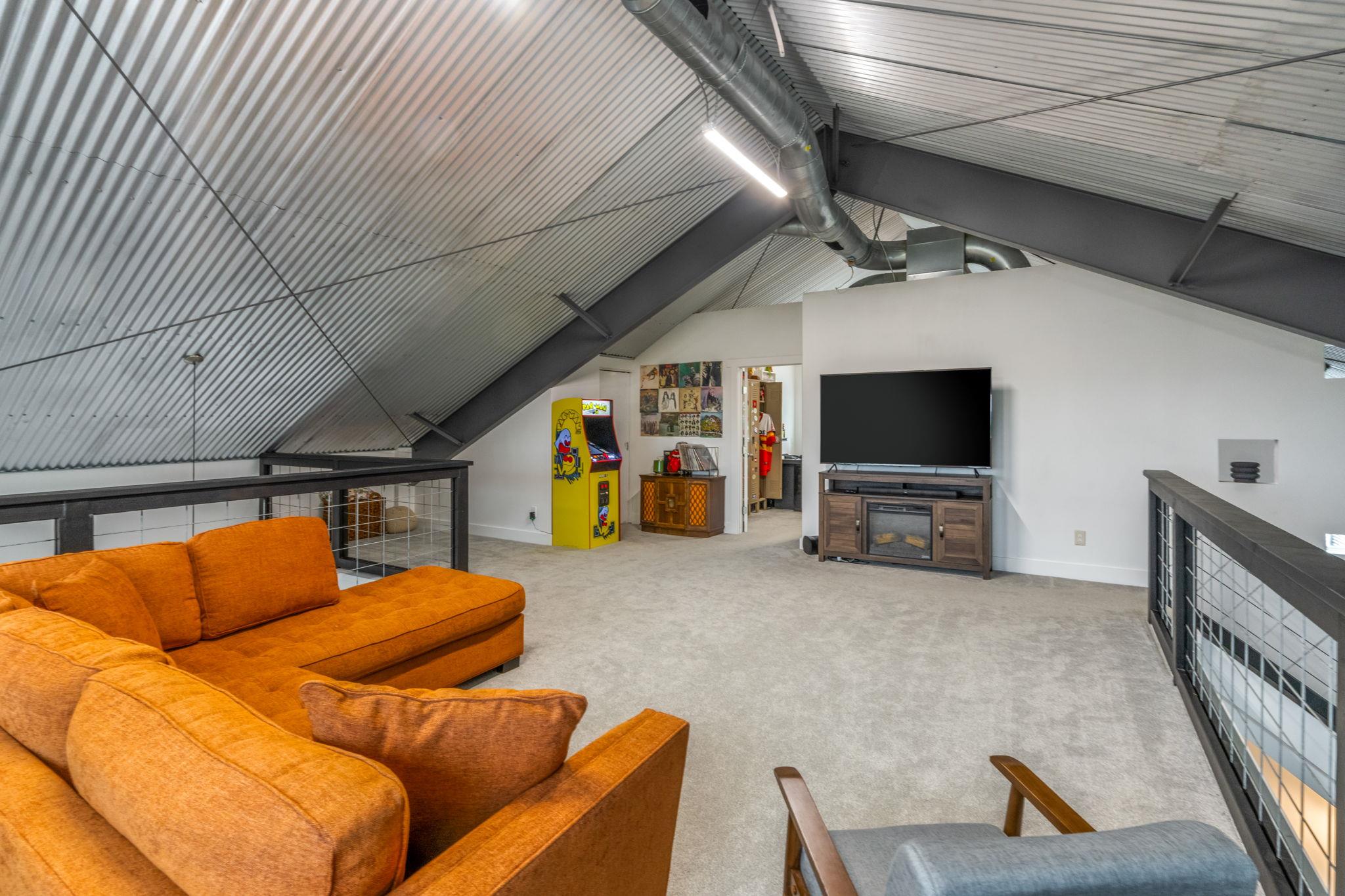 180 Henly Loop, Dripping Springs, TX 78620