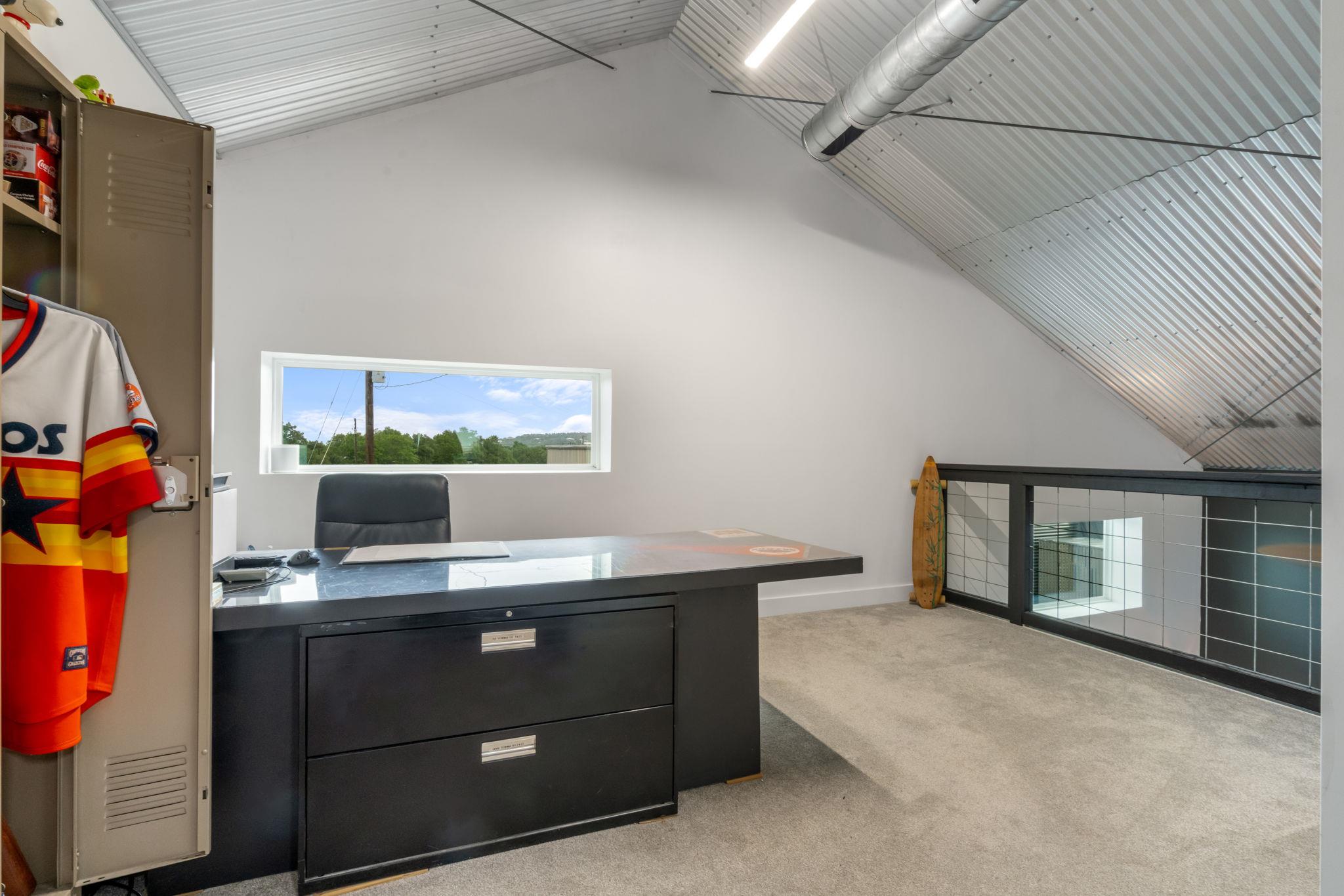 180 Henly Loop, Dripping Springs, TX 78620