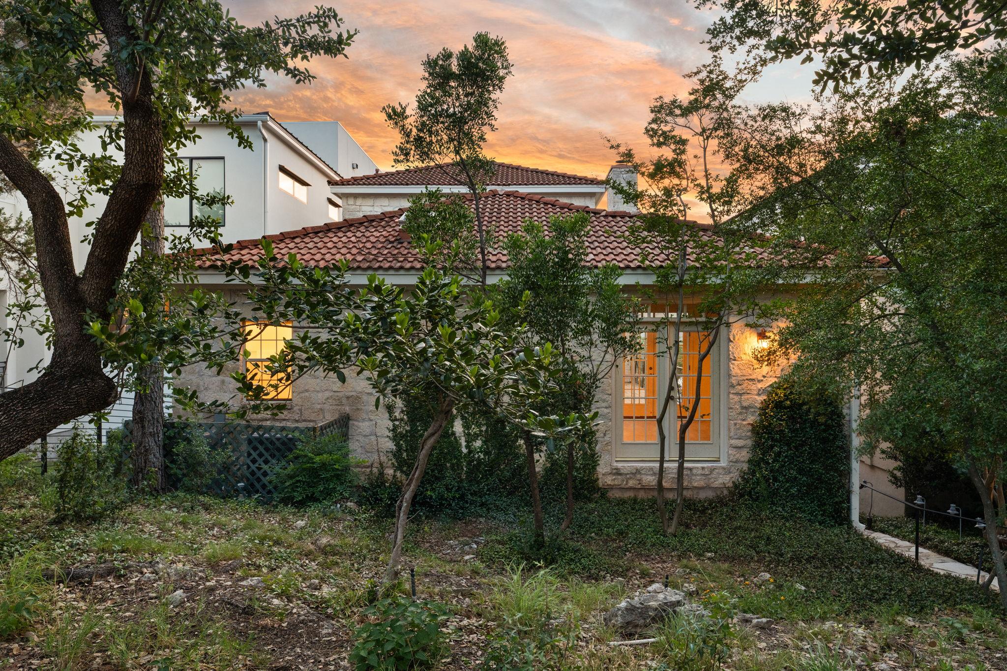 5913 N West Pl, Austin, TX 78731