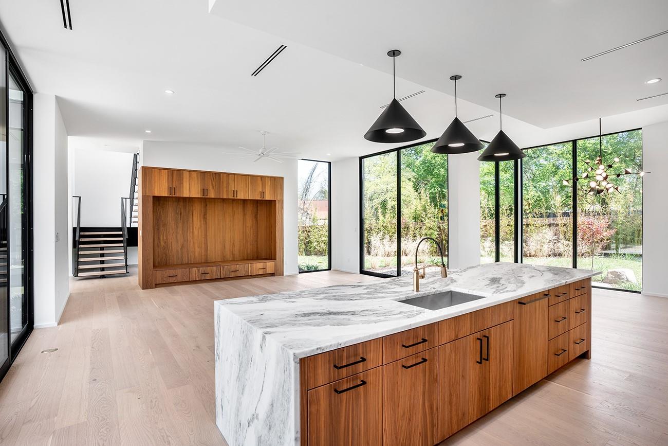 2001 Melridge Pl, Austin, TX 78704