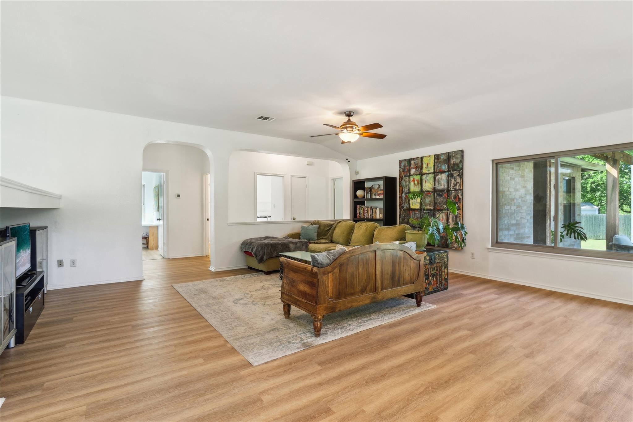171 Calle Largo, Kyle, TX 78640