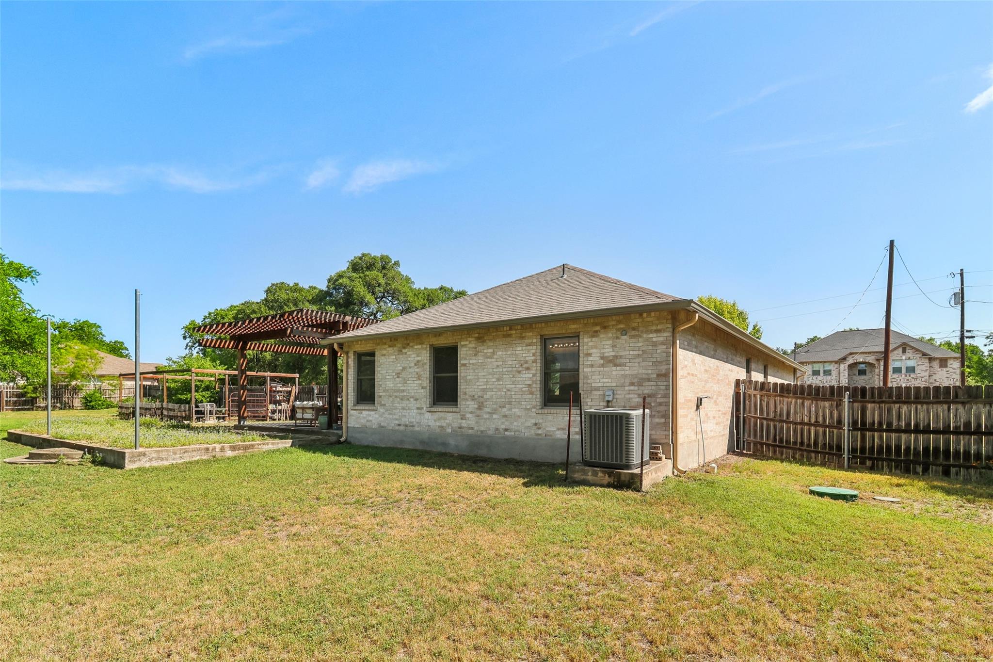 171 Calle Largo, Kyle, TX 78640