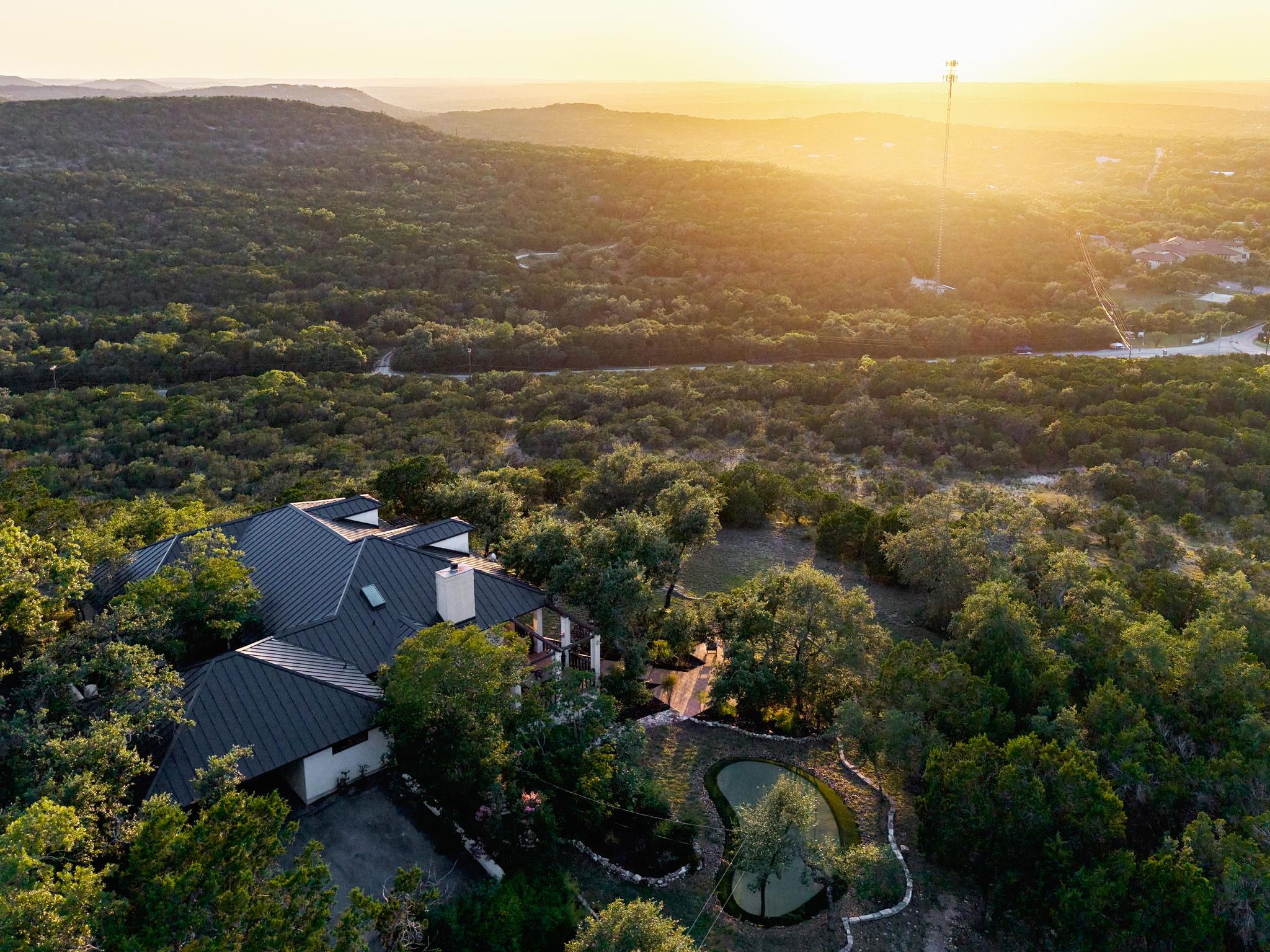 100 MESA Dr, Wimberley, TX 78676