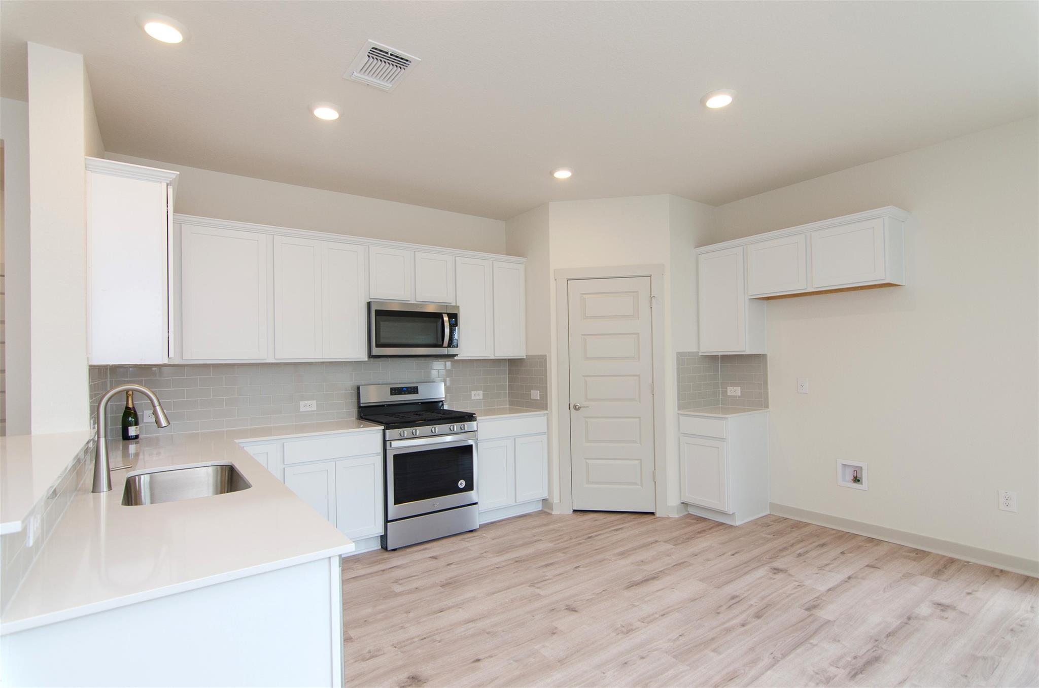 1921 Daleside Ln, Austin, TX 78754
