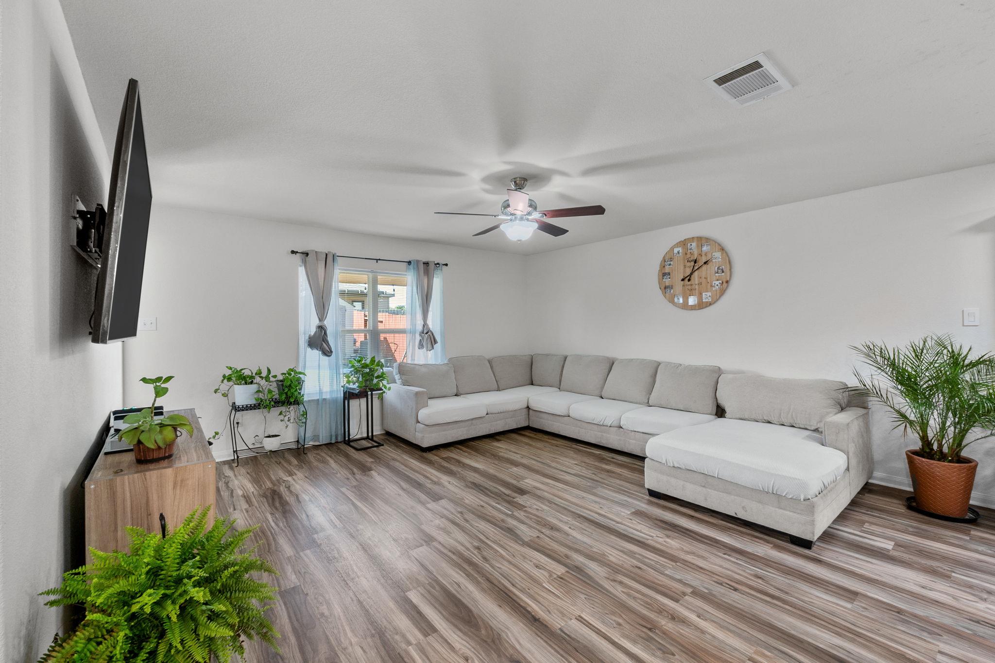421 Ruby Ln, Jarrell, TX 76537