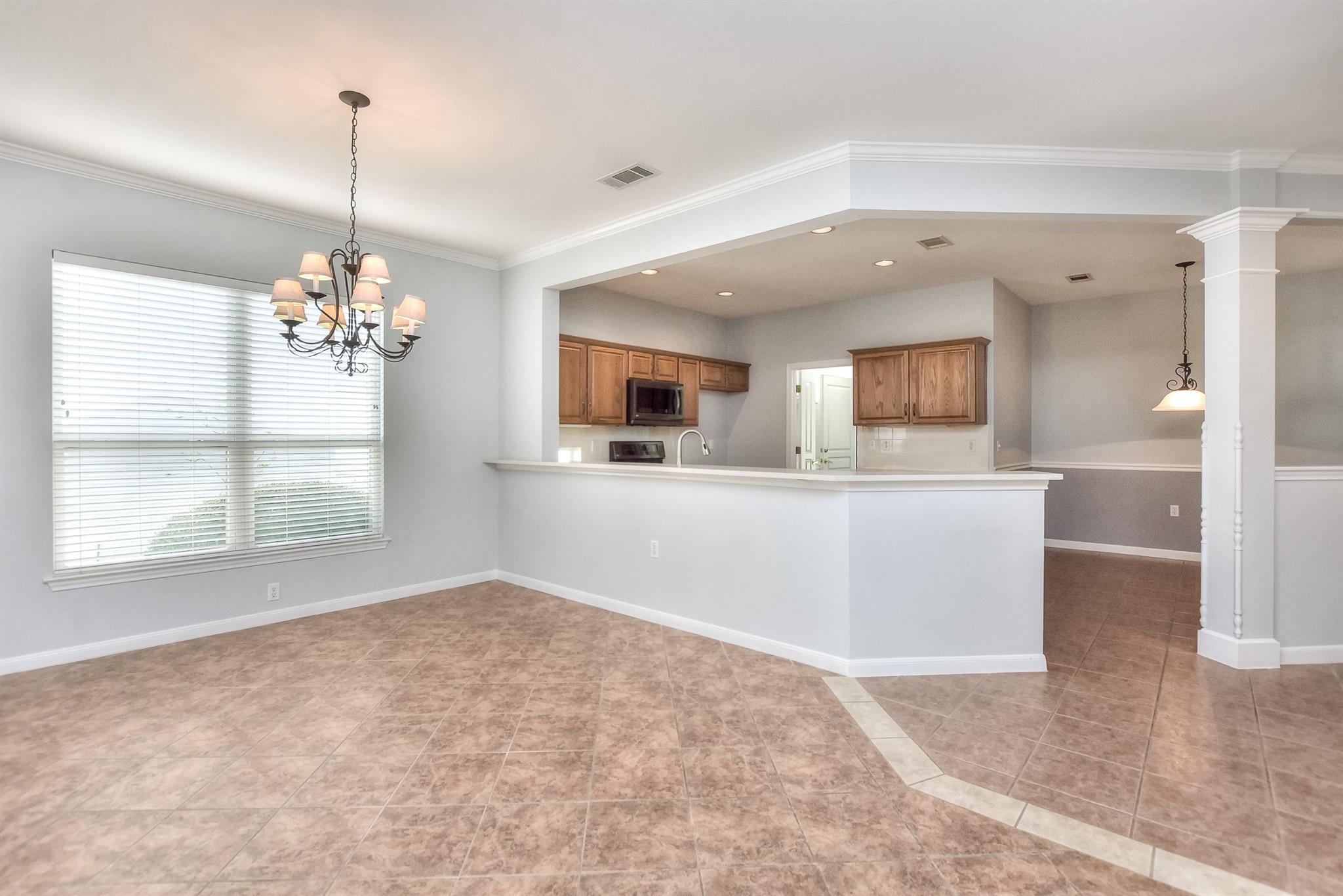 823 Whispering Wind Dr, Georgetown, TX 78633