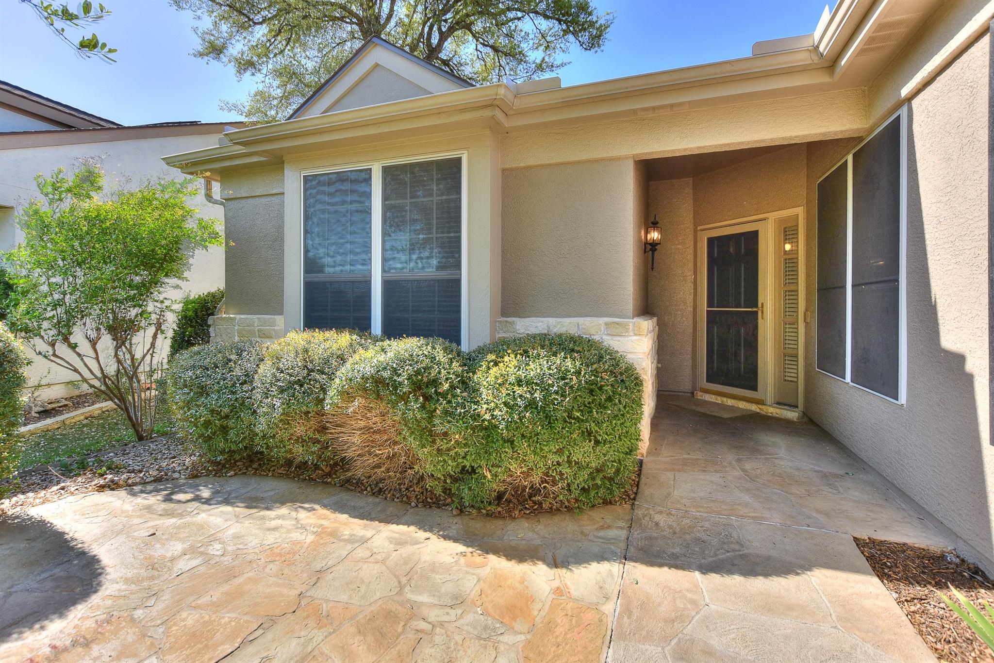 823 Whispering Wind Dr, Georgetown, TX 78633