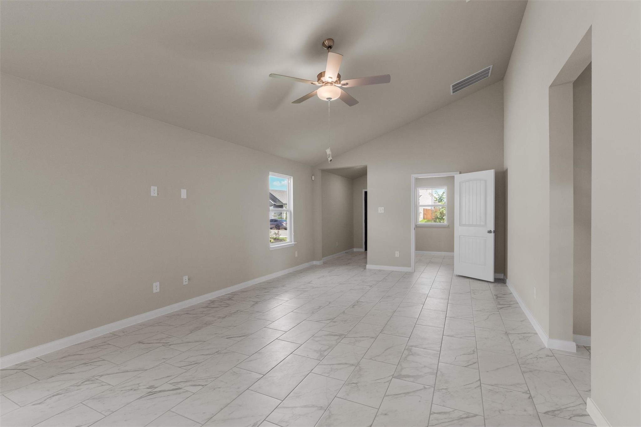 229 Ironshoe Trl, Liberty Hill, TX 78642