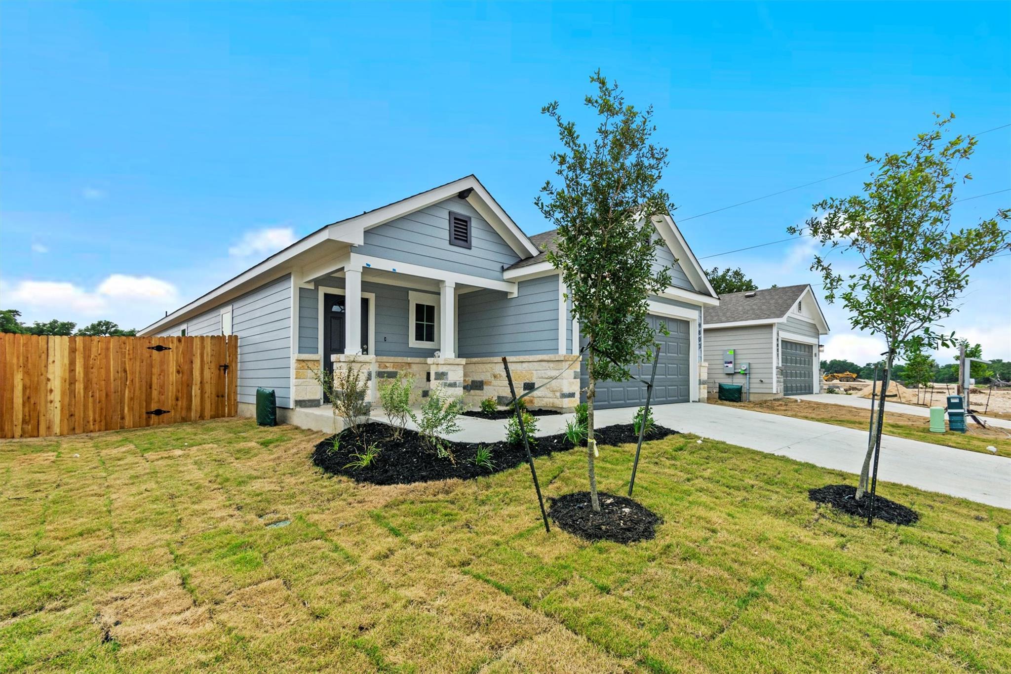 229 Ironshoe Trl, Liberty Hill, TX 78642