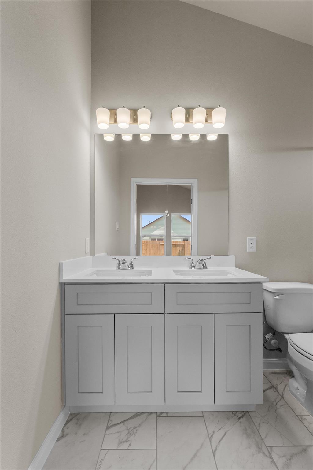 229 Ironshoe Trl, Liberty Hill, TX 78642