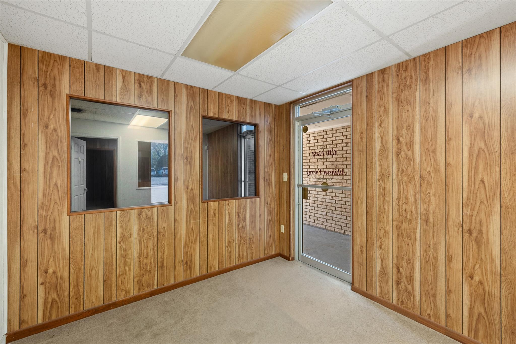 251 E Hempstead St, Giddings, TX 78942