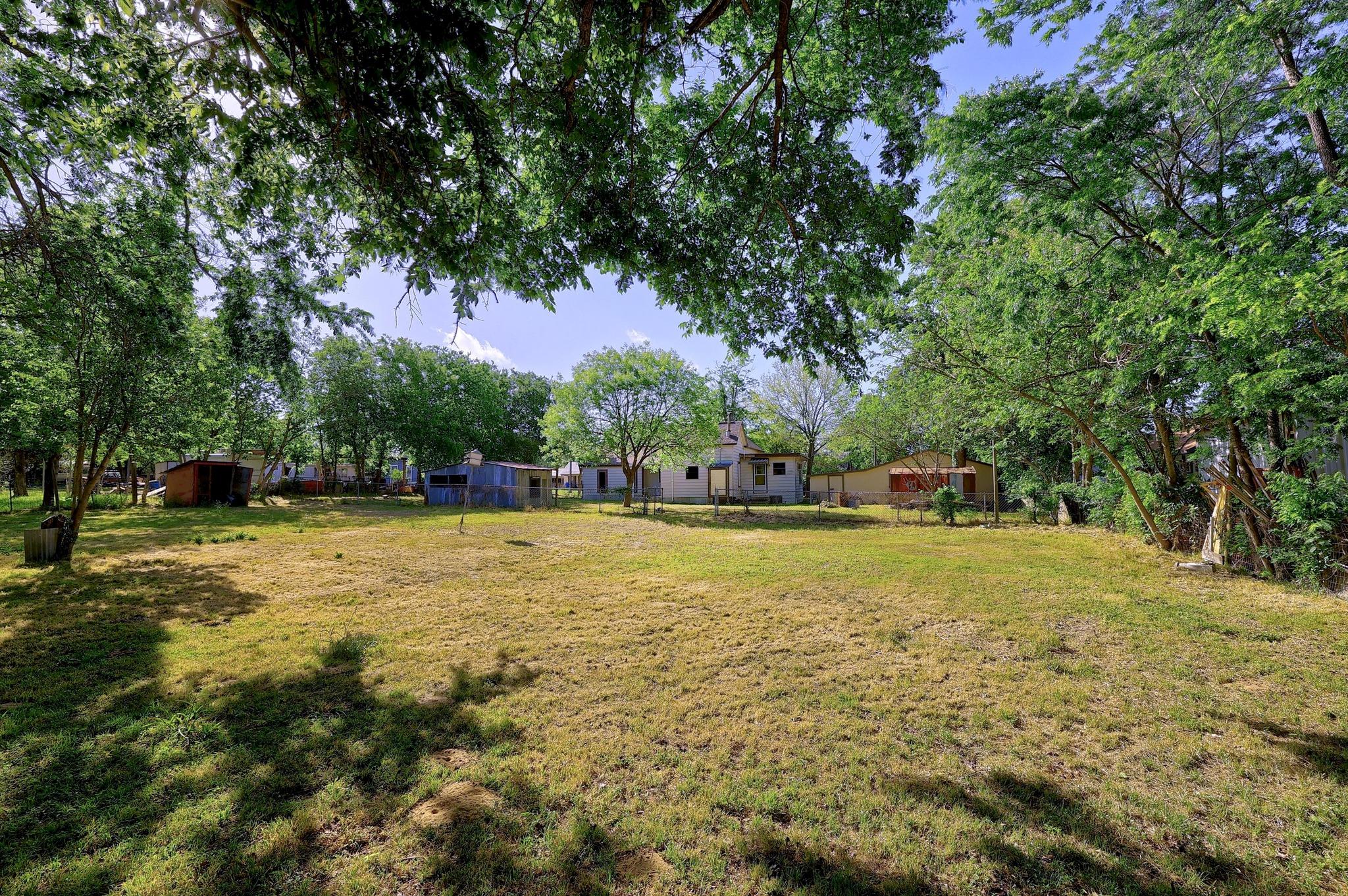 300 W Cleveland St, Elgin, TX 78621