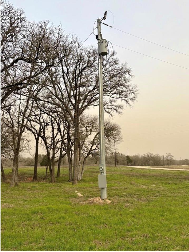 1073 Creekside Ln, Lexington, TX 78947