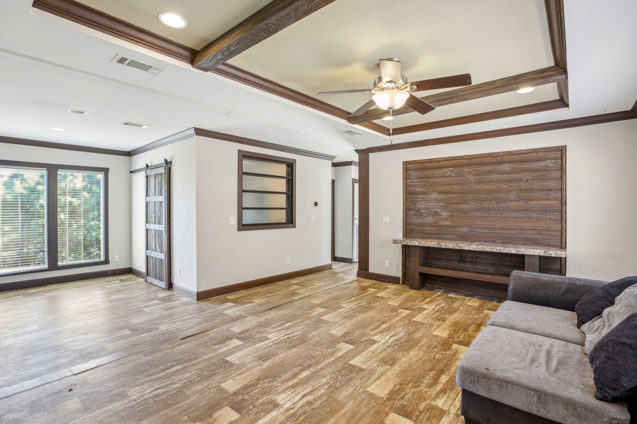 273 River Forest Dr, Bastrop, TX 78602