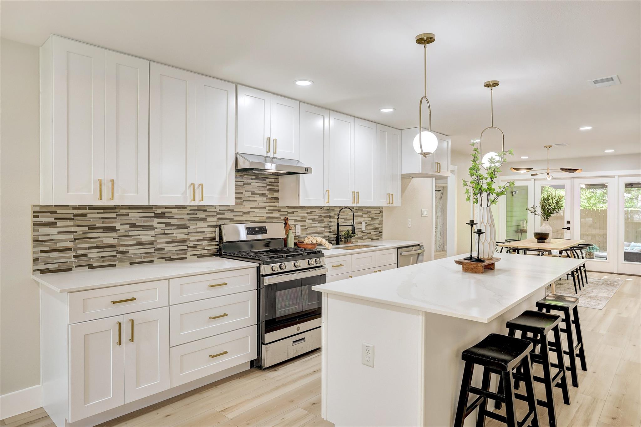 6007 Belfast Dr, Austin, TX 78723