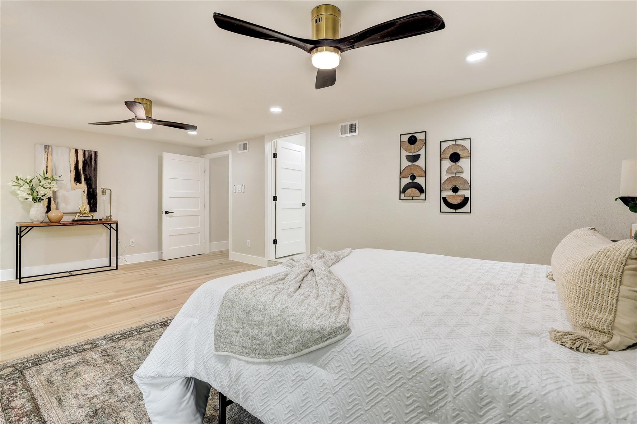 6007 Belfast Dr, Austin, TX 78723