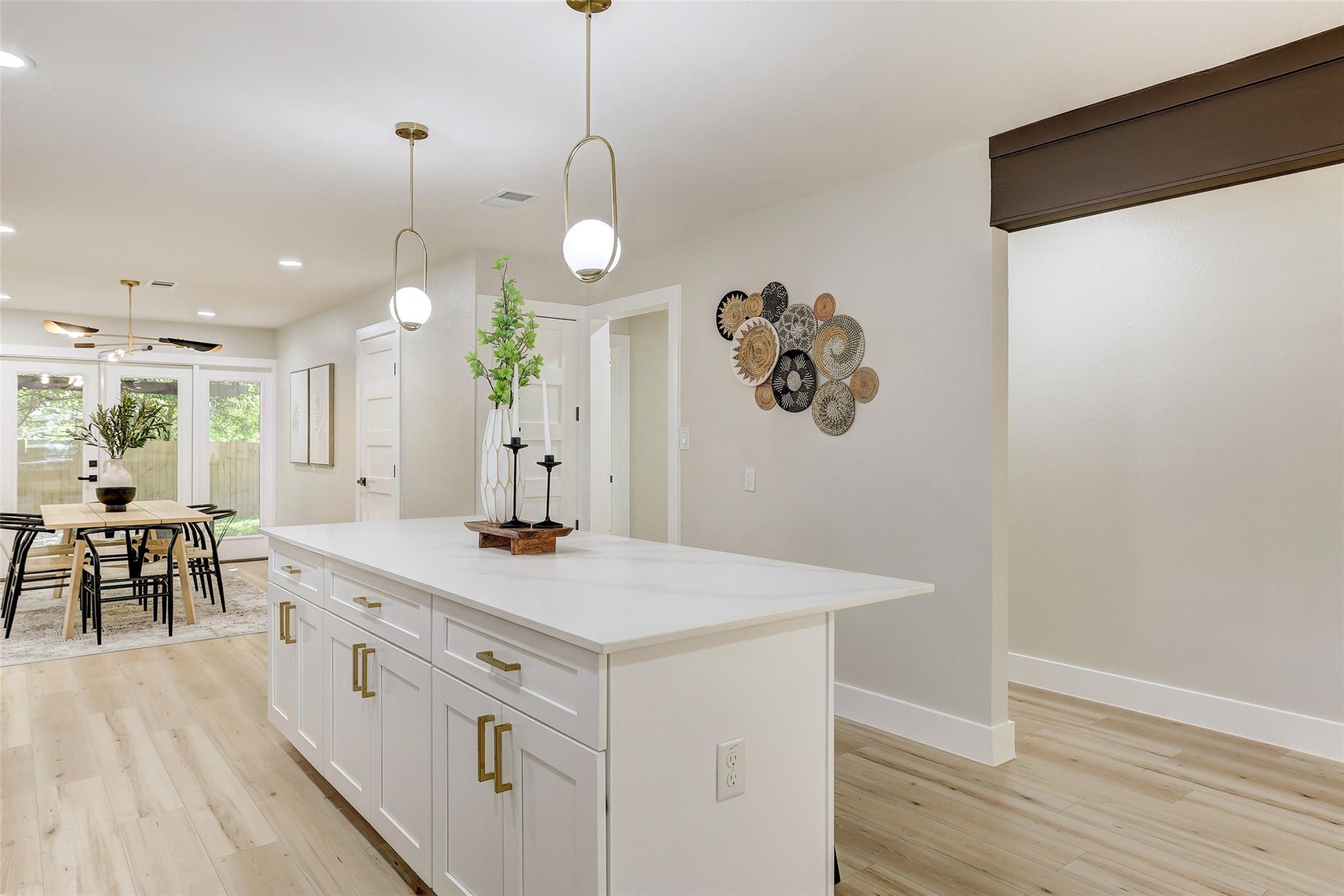 6007 Belfast Dr, Austin, TX 78723
