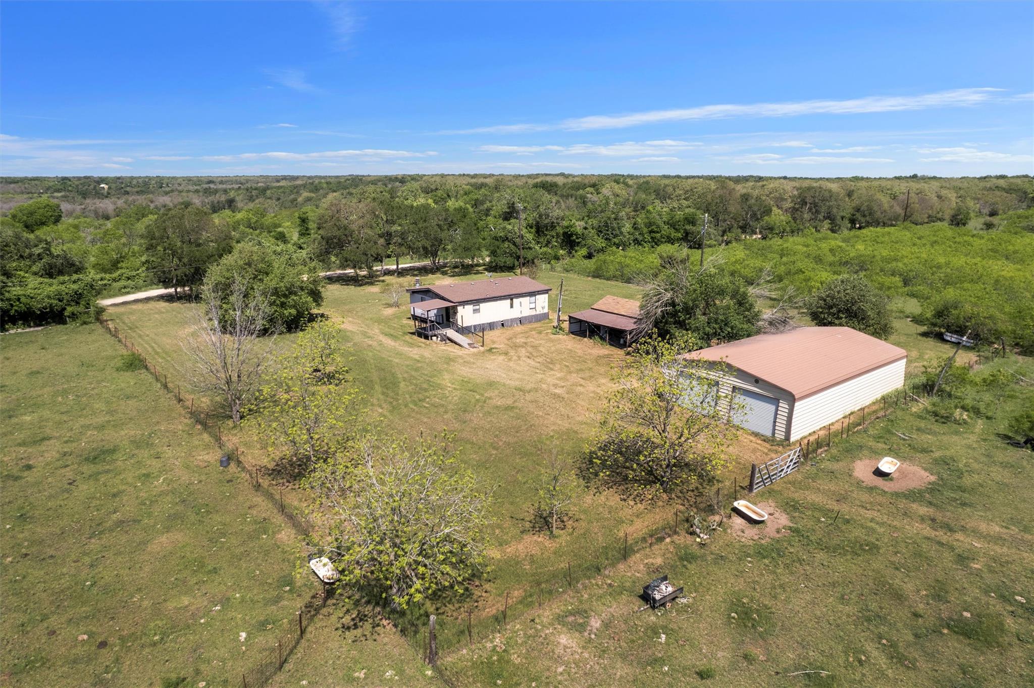 523 County Road 414, Buckholts, TX 76518