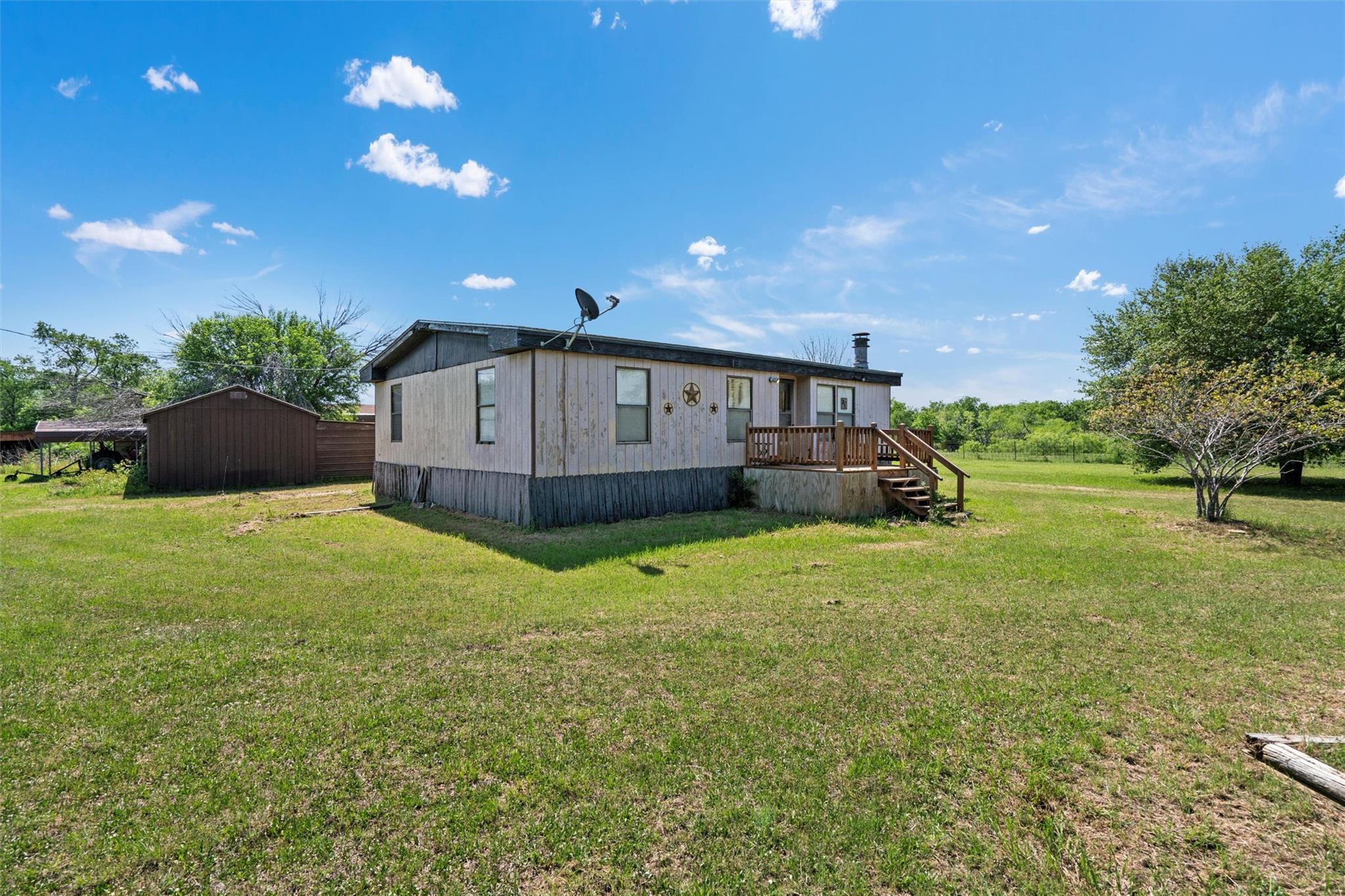 523 County Road 414, Buckholts, TX 76518