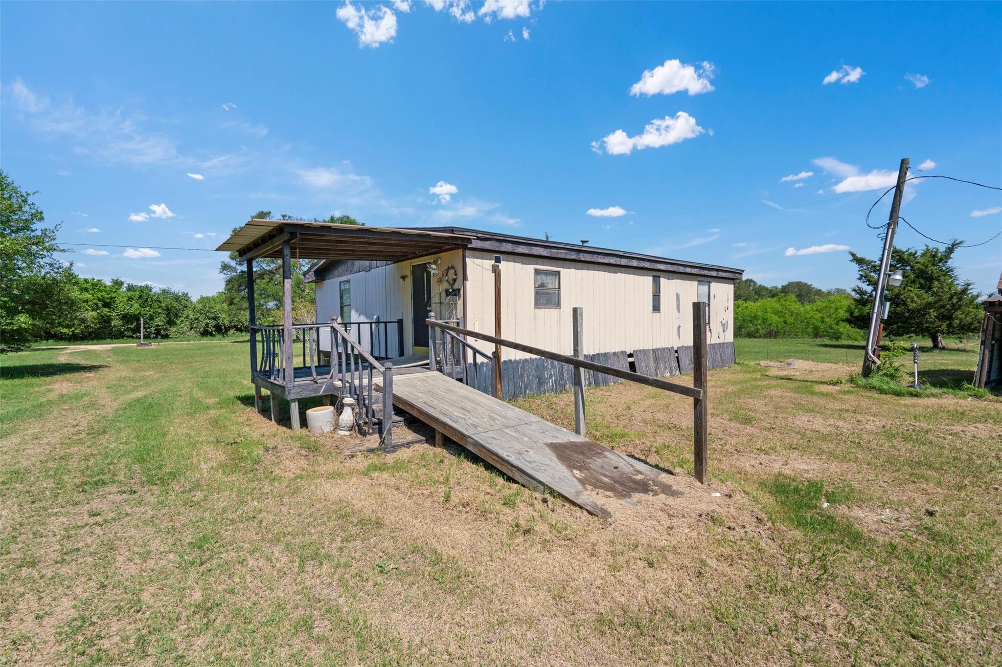 523 County Road 414, Buckholts, TX 76518